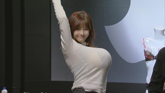 박은지 아이뽕 사진 과도한 볼륨감 자랑 네티즌 박은지 아이뽕 사진 과도한 볼륨감 자랑 네티즌