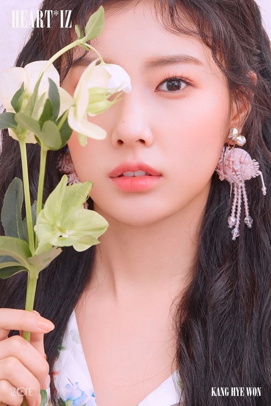 아이즈 원 리얼리티 갤러리 아이즈원 야부키 나코·강혜원·장원영, 청순 비주얼에 보석 눈빛 - 손에 잡히는 뉴스 눈에 보이는 뉴스 - 뉴스엔